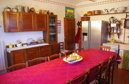 Foiano della Chiana Villa | Villa Rivaflora: A splendid three-story villa situated in a quiet location, a few minutes from the town center, with Free WI-FI.