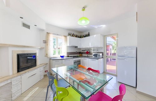 Marina di Campo Villa | Villa "Roberta" 400 Meters From the Sea