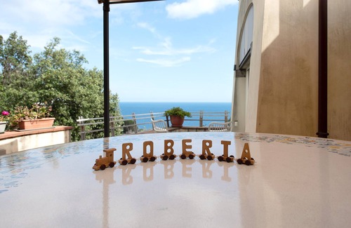 Arenzano Villa | Villa 'Roberta' with Private Pool and Sea View