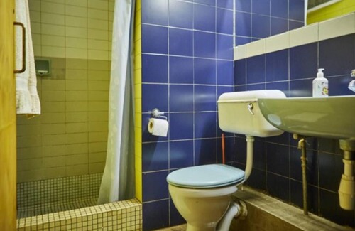 Runda Bed & Breakfast | Villa Rock Stop Falls
