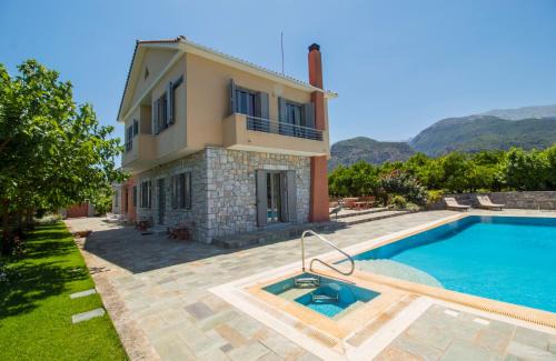 Tripi Villa | Villa Rodoula in Mystras