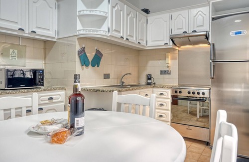 Santa Luzia House | Villa Rosa, a Home in Madeira