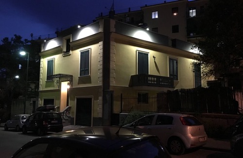 Bagnoli Apartment | VILLA ROSA - Apartment n. 2 "GIGLIO" (4 beds):