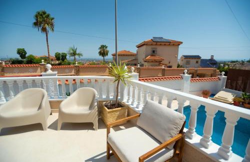 San Miguel de Salinas Villa | Villa Rosa Vista