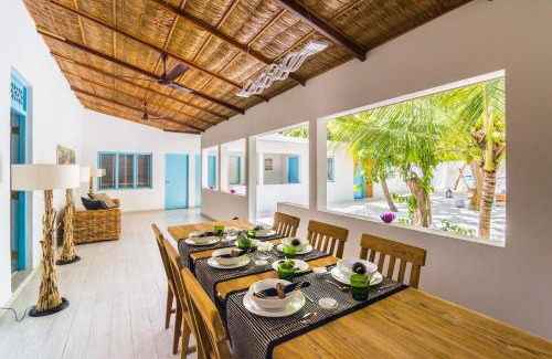 Feridhoo House | Villa Rosa Maldives