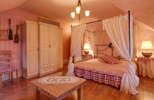 Dunajska Streda House | Villa Rosa Restaurant & Pension