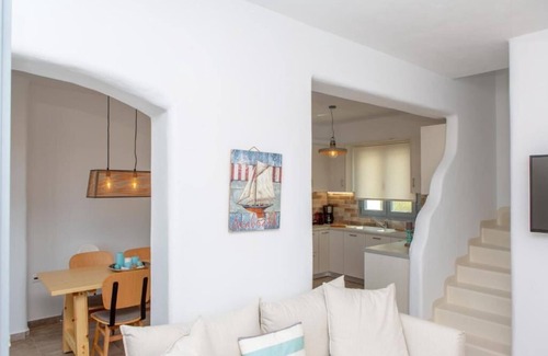 Plaka House | Villa Rosa with Private Swimming Pool - Salinus Villas