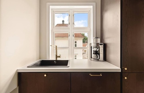 Sandviken House | Villa Rose - Luxury x 1890 History