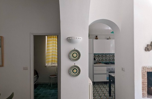 Marina Grande Villa | Villa Rosella- Winery Fenicia Staircase