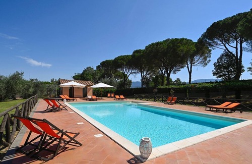 Calvi di Umbria Villa | Villa Rovani - Eight Bedroom Villa, Sleeps 16