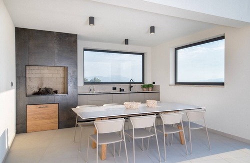 Ravni Villa | Villa rOvni with a stunning sea view and heated pool