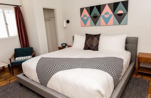 Tahquitz River Estates Hotel | Villa Royale