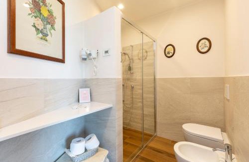 Stresa Apartment | Villa Rubino Apartment con giardino e jacuzzi vista lago