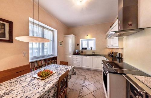 Old Town Villa | Villa 'Runkelstein' with Mountain View and Garden in a beautiful location