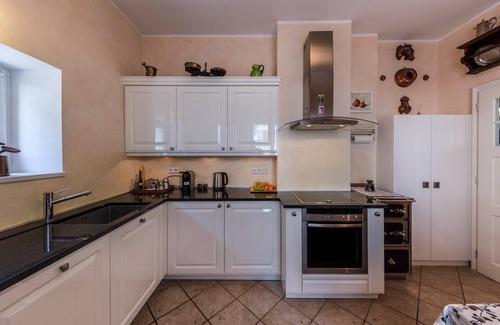 Old Town Villa | Villa 'Runkelstein' with Mountain View and Garden in a beautiful location