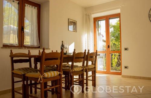 Gavirate Apartment | Villa SalMar Apartment 1 BBQ and Garden