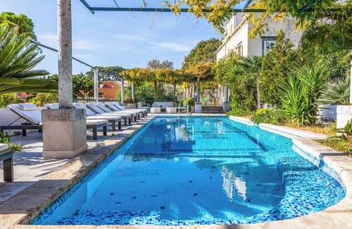 Pile Villa | Villa Salt Water - Four Bedroom Villa, Sleeps 8