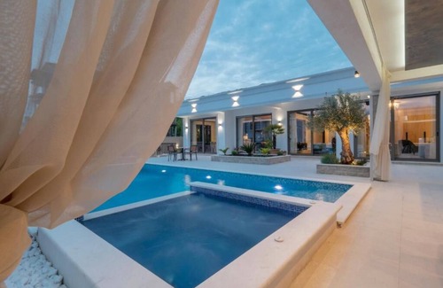 Prijevor Apartment | Villa Salute
