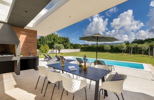 Prkacini Villa | Villa Sama - Beautiful modern built villa with pool in Central Istria