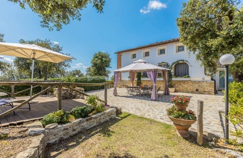Pistoia Villa | Villa San Bastiano by Fantasia Villas