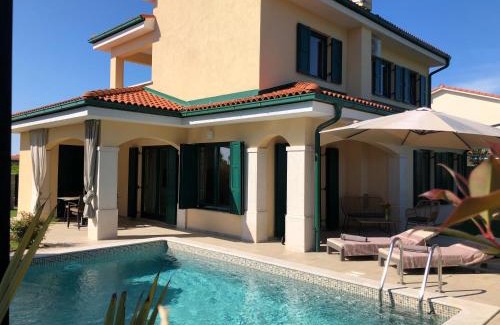 Buje Villa | Villa "San Servolo House" with sea view and private heated pool!