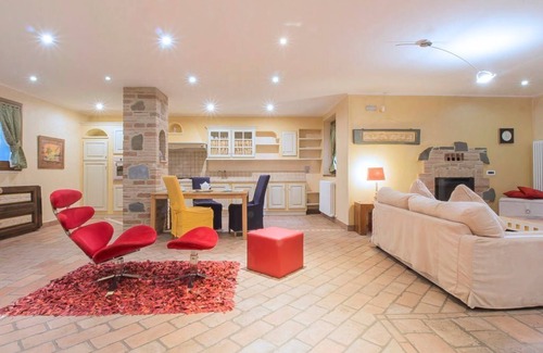 San Feliciano Villa | Villa Santarelli - Three Bedroom Villa, Sleeps 5