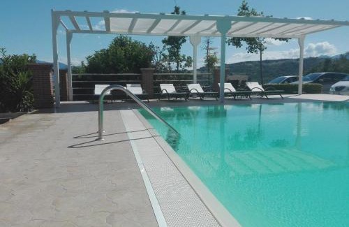 Caiazzo Villa | Villa Santoro ai TRE Ulivi con Piscina Privata