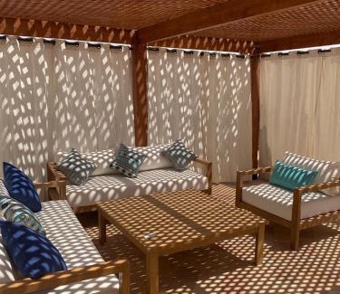 Sidi Abdallah Ghiat Villa | Villa Scil de luxe, Piscine chauffée, 3 Suites, Hamam, Jacuzzi extérieur, Bar détente avec Billard, salle de sport, service Baby Sitter, option gouvernante, vue sur l'Atlas, Parkings Privé, Pas de Vis à Vis !