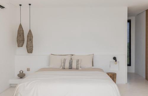 Pererenan Villa | Villa Scorcio: 3BR Tranquil Escape in Pererenan