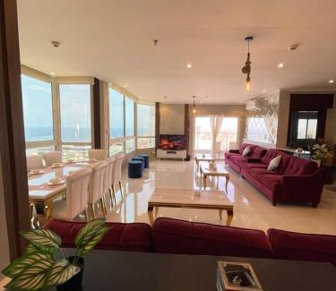 Ash Shati Apartment | villa-Sea view فيلا اطلالة بحرية جار القمر