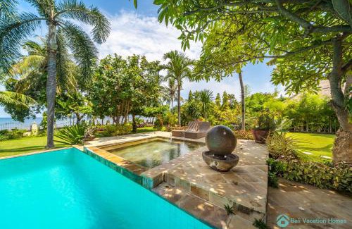 Dencarik Villa | Villa Segara Murti - Stylish Beachfront Villa!