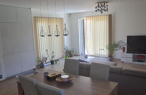 Mlynsky Klin Villa | Villa Senec Gardens