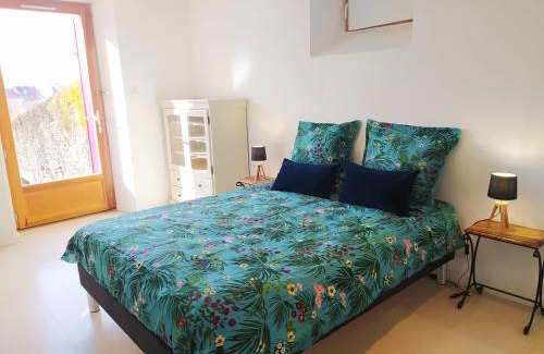 Annecy Old Town Apartment | VILLA SERANDITE maison de famille
