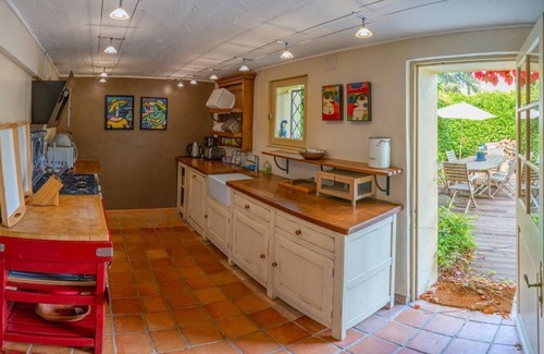 Saint-Seurin-de-Prats Villa | Villa Shambhala - Four Bedroom Villa, Sleeps 8