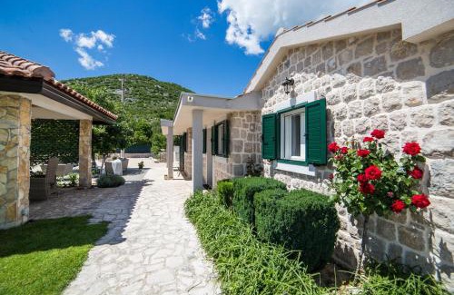 Duge Njive Villa | Villa Silentio, complete privacy near Makarska