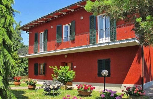 Arliano Villa | Villa Sissi and her swimming pool