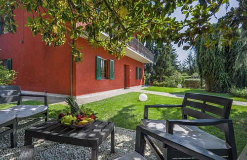 Arliano Villa | Villa Sissi and her swimming pool