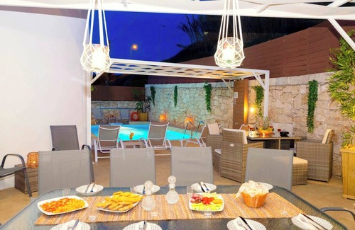 Skaleta Villa | Villa Sky - Six Bedroom Villa, Sleeps 14