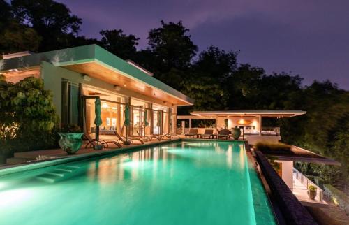 Wichit Villa | Villa Skyfall Thailand Phuket