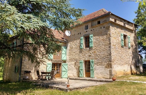Villeneuve d'Aveyron Villa | Villa (sleeps 6), private pool, gardens surrounded by countryside and woodland