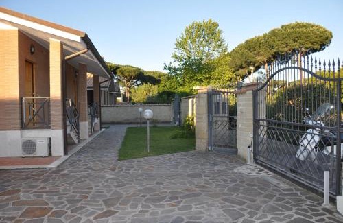 Zona XXX Castel Fusano Apartment | Villa Smeraldo Roma