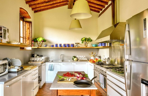 Bucine Villa | VILLA SOLATA - Nine Bedroom Villa, Sleeps 20