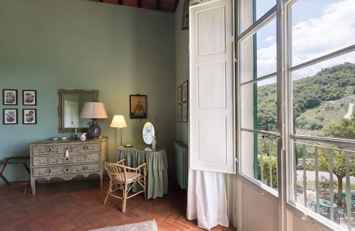 Bucine Villa | Villa Soldani - Sixteen Bedroom Villa, Sleeps 33