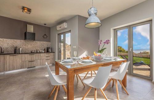 Ripenda Kosi House | Villa Soleil in peaceful location with a sea view