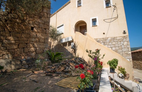 Molini Villa | Villa "Solsticia" with A/C & Wi-Fi