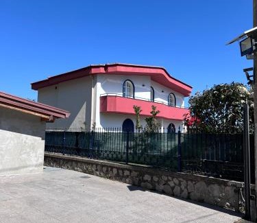Piazza-Tralia-Pendolo Apartment | Villa Somma Apartments