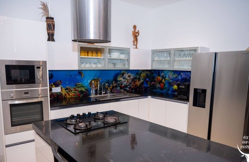 Madirokely Bed & Breakfast | Villa SOPHIE Glamour Beach room 4