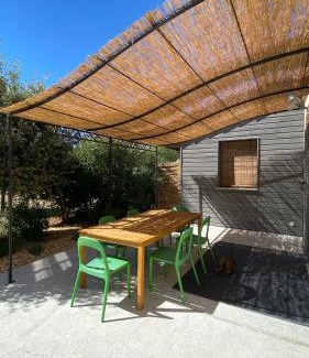 Crestet House | Villa spacieuse avec terrasse et vue Mont Ventoux