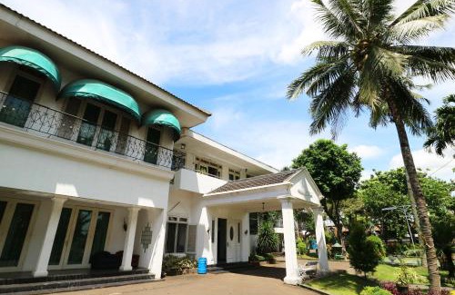 East Jakarta House | Villa Sri Manganti