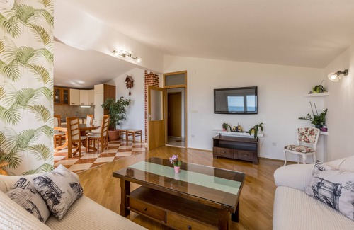Kastel Stari Villa | Villa Stari Hill save 20 percent on Split-villas com